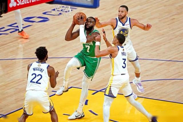 曼城去年4000万+奖金方式报价坎比亚索团队遭拒